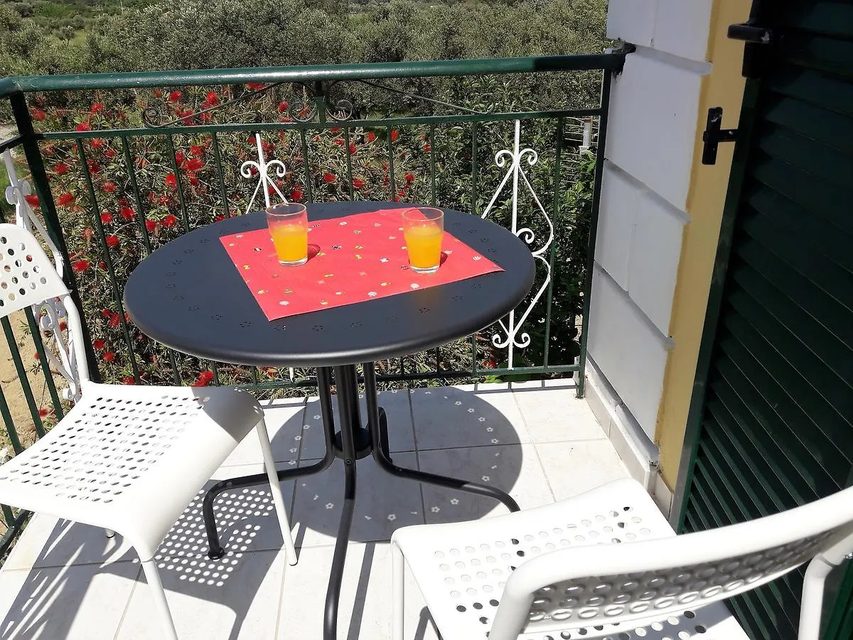 Ammodares Lixouri Apartment